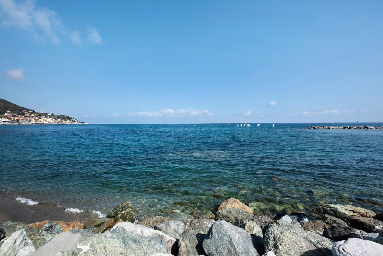 Casa Gocce Di Cristallo Varazze Εξωτερικό φωτογραφία